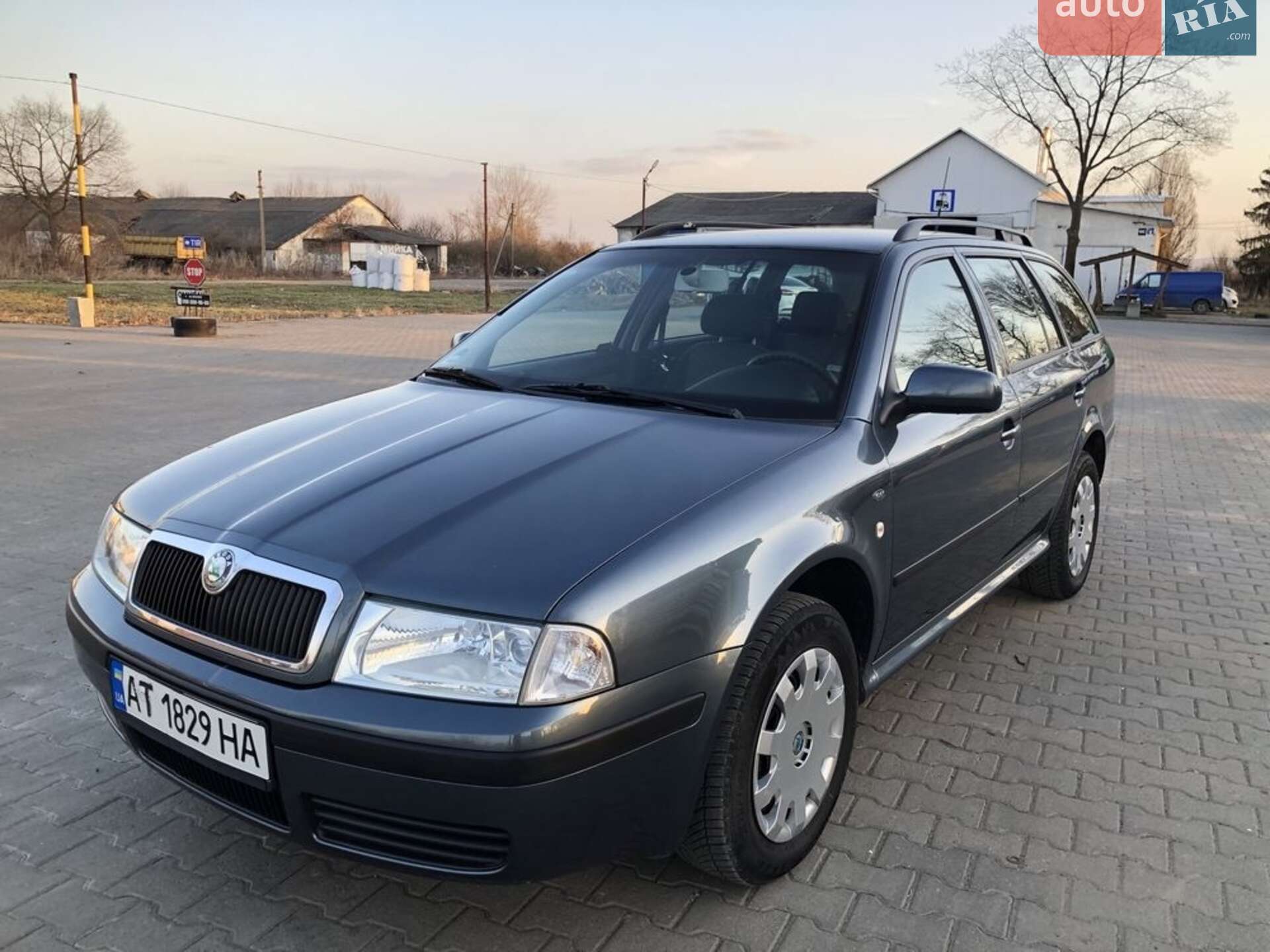 Головне фото звіту автомобіля SKODA OCTAVIA 2004