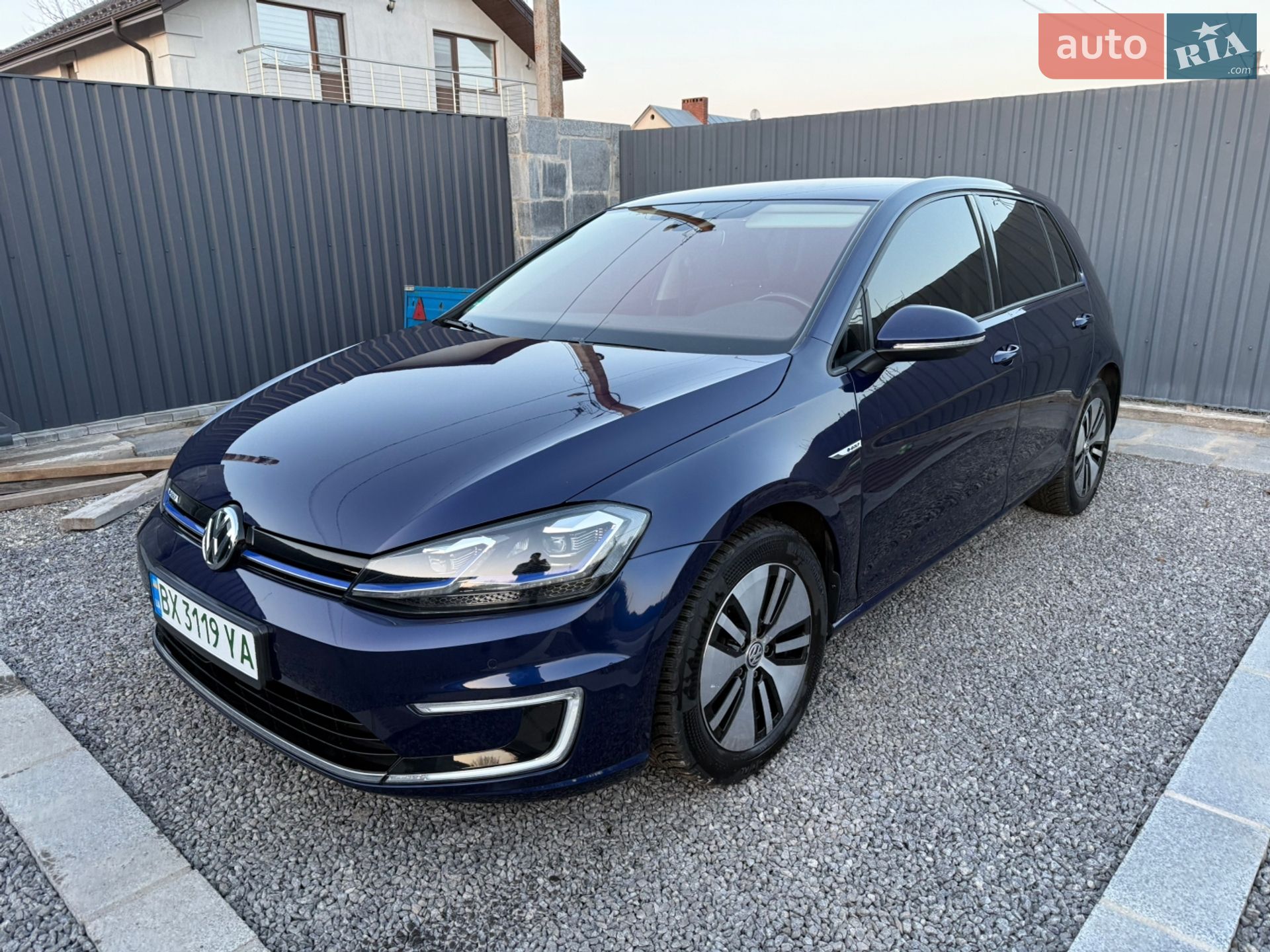 VOLKSWAGEN E-GOLF 2018