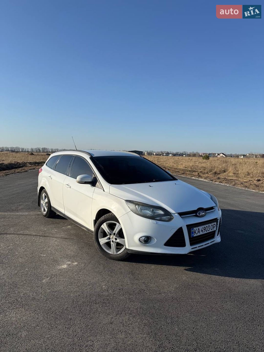 Головне фото звіту автомобіля FORD FOCUS 2012