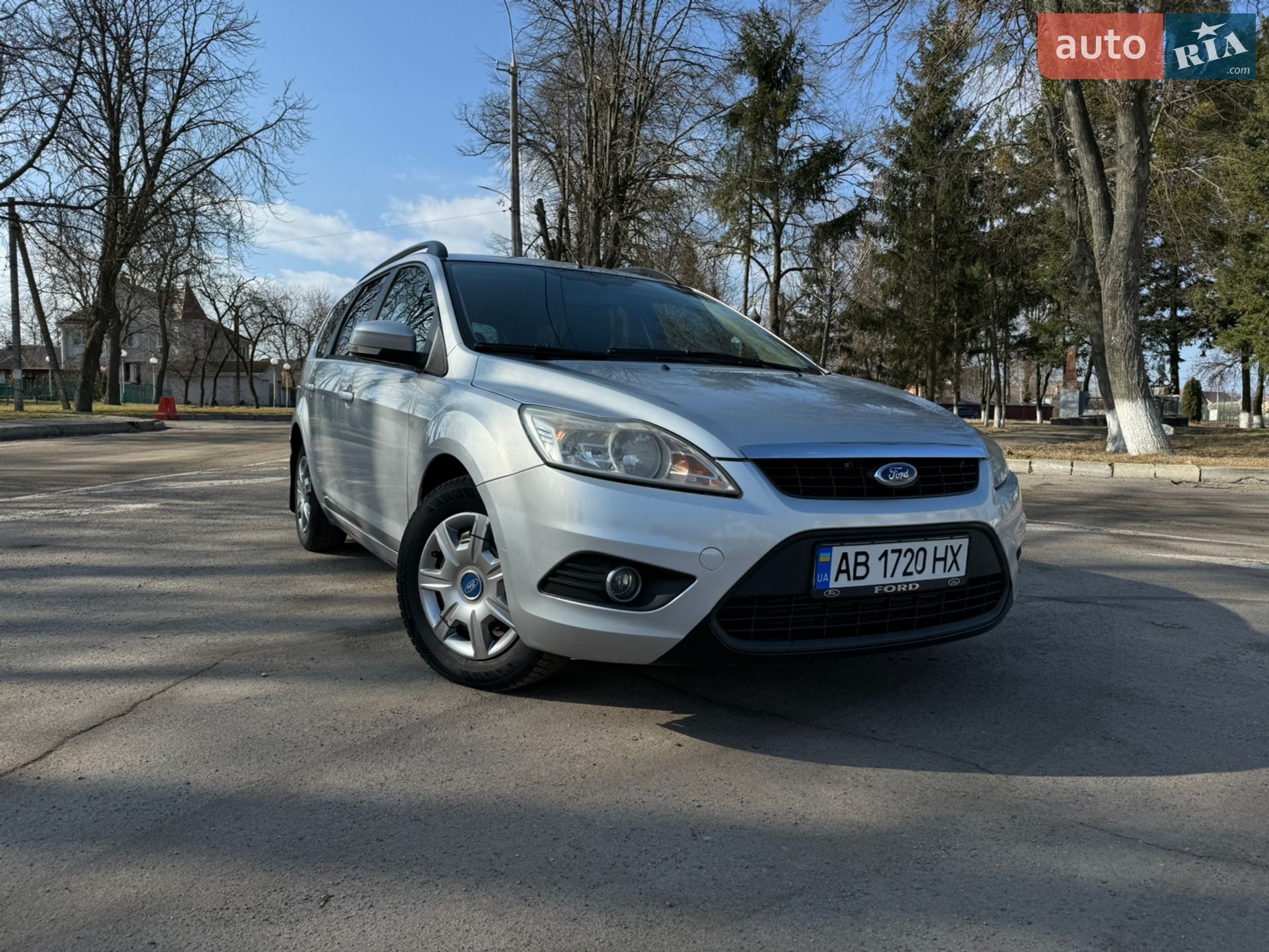Головне фото звіту автомобіля FORD FOCUS 2010