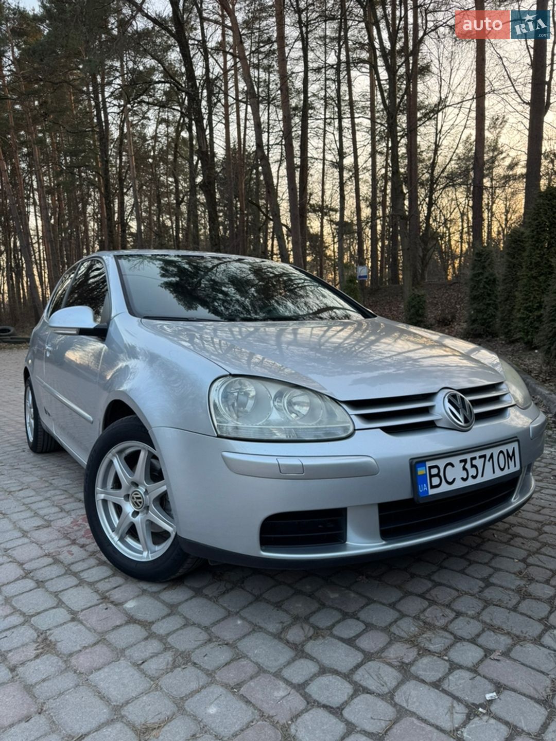 VOLKSWAGEN GOLF 2005