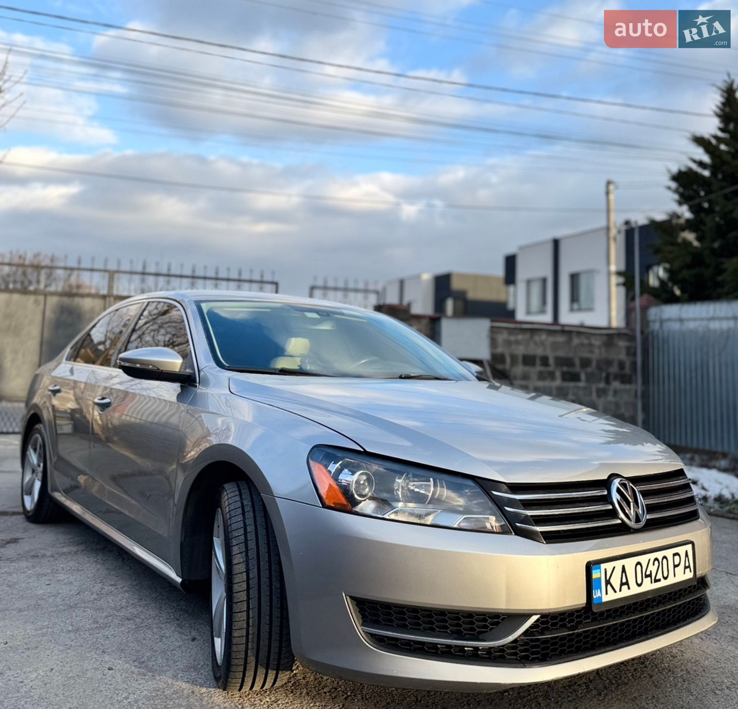 VOLKSWAGEN PASSAT 2012
