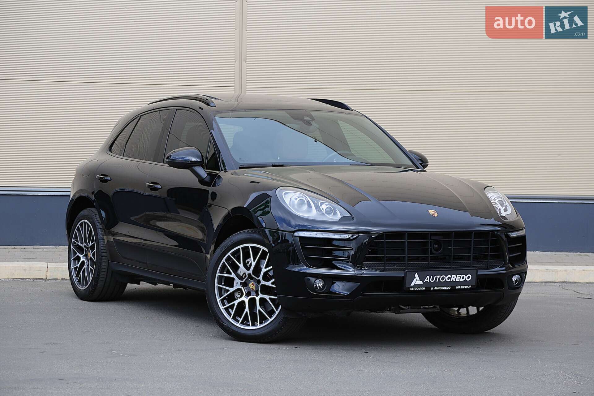 Головне фото звіту автомобіля PORSCHE MACAN 2016