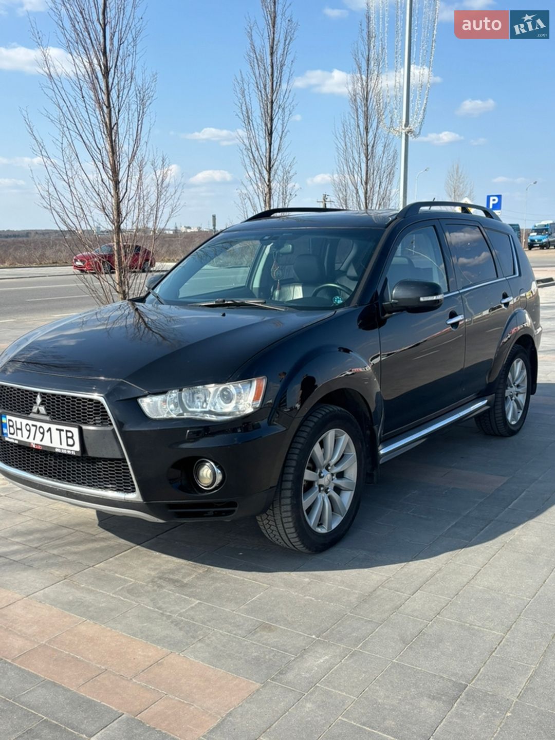 Головне фото звіту автомобіля MITSUBISHI OUTLANDER 2011