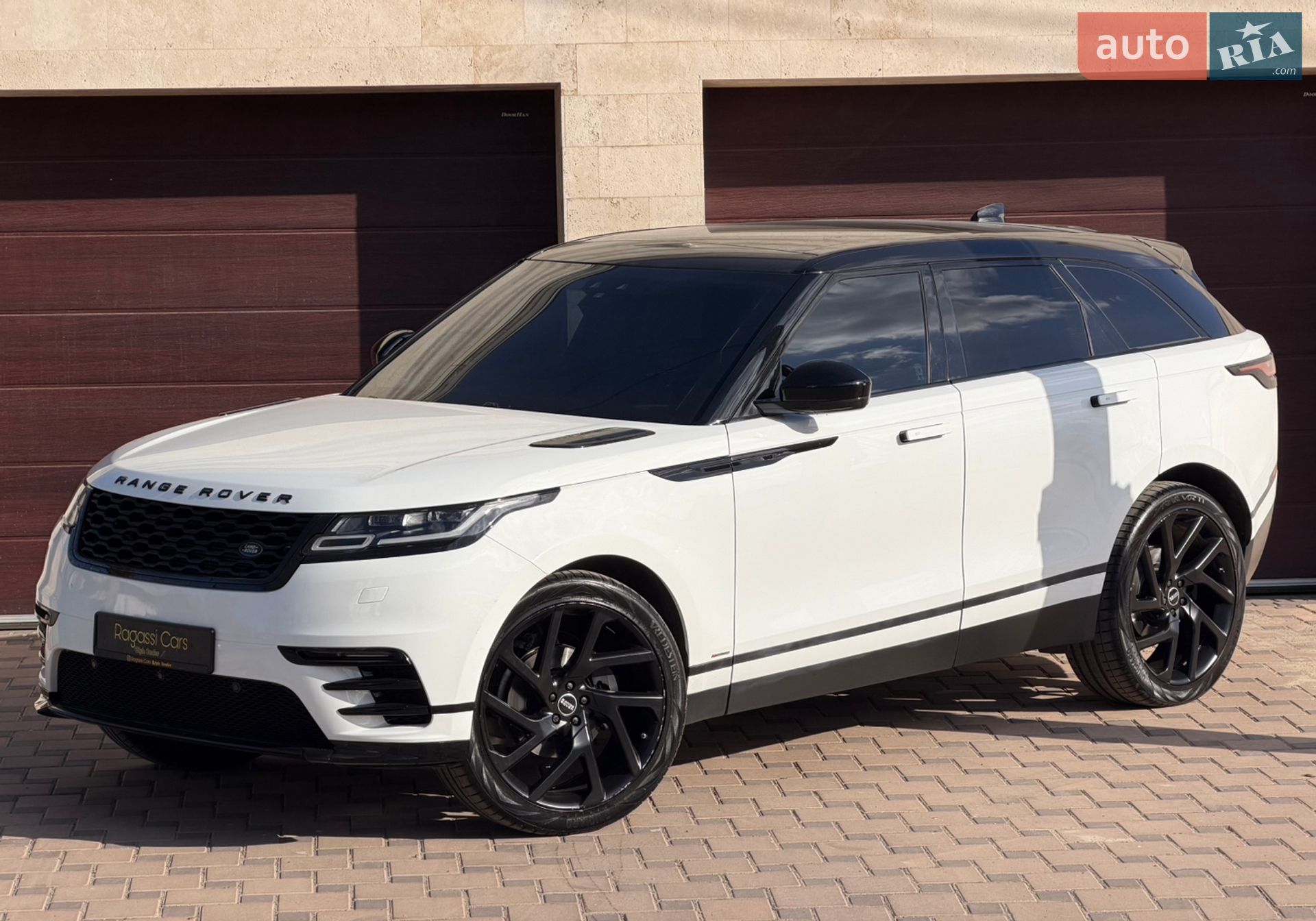 LAND ROVER RANGE ROVER VELAR