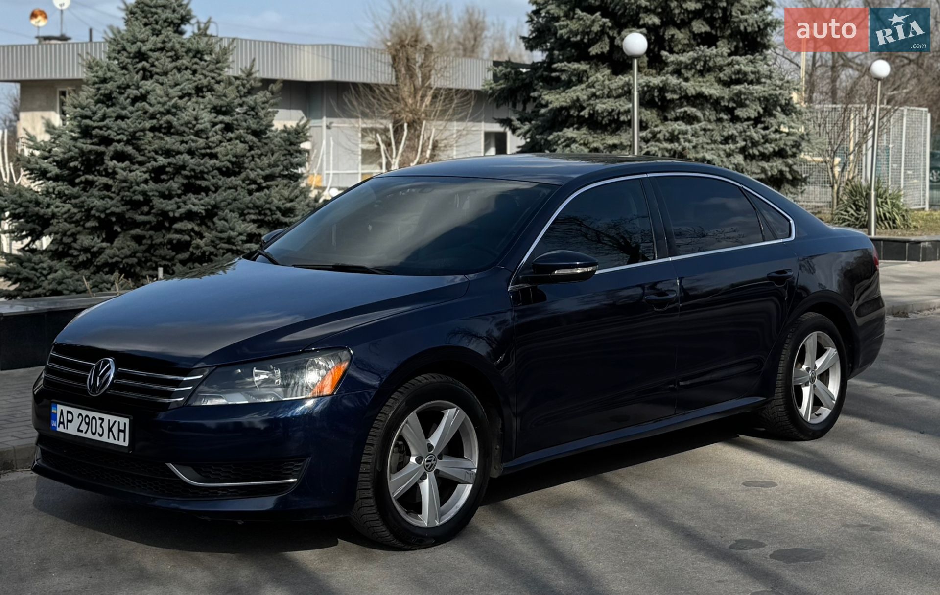 VOLKSWAGEN PASSAT 2012