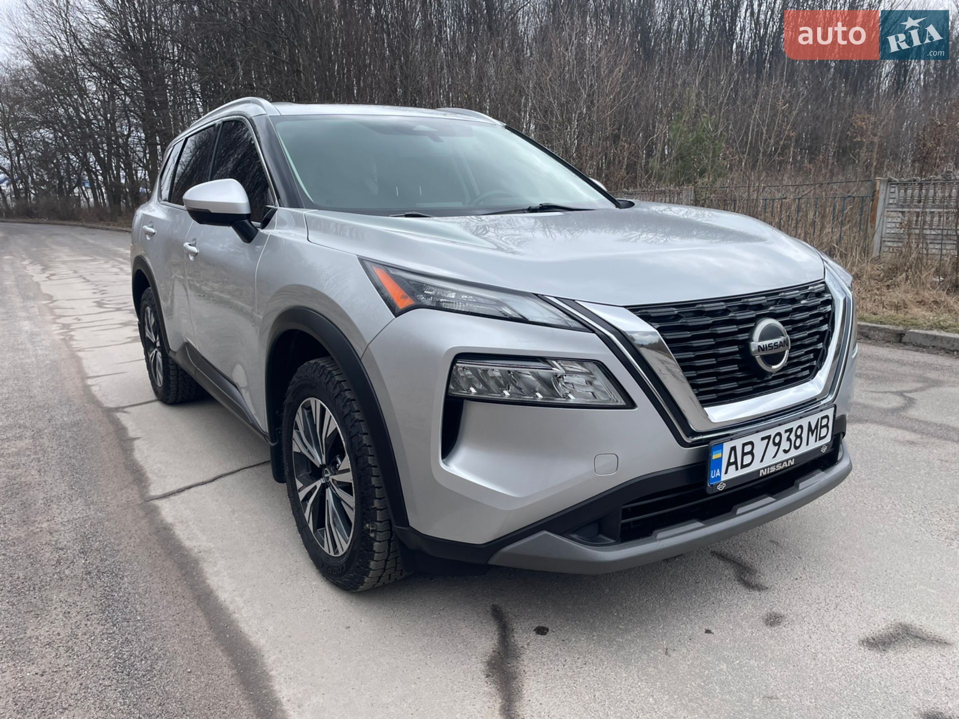 Головне фото звіту автомобіля NISSAN ROGUE 2021