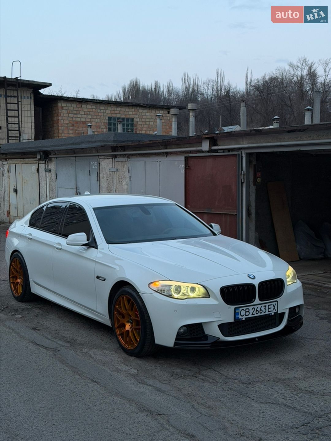 BMW 520I 2011