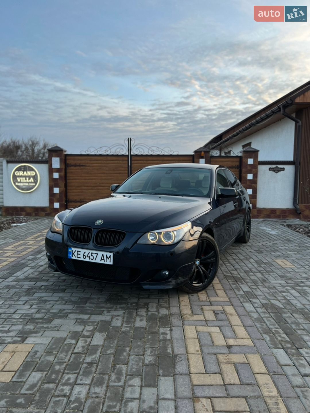 Головне фото звіту автомобіля BMW 530D 2003