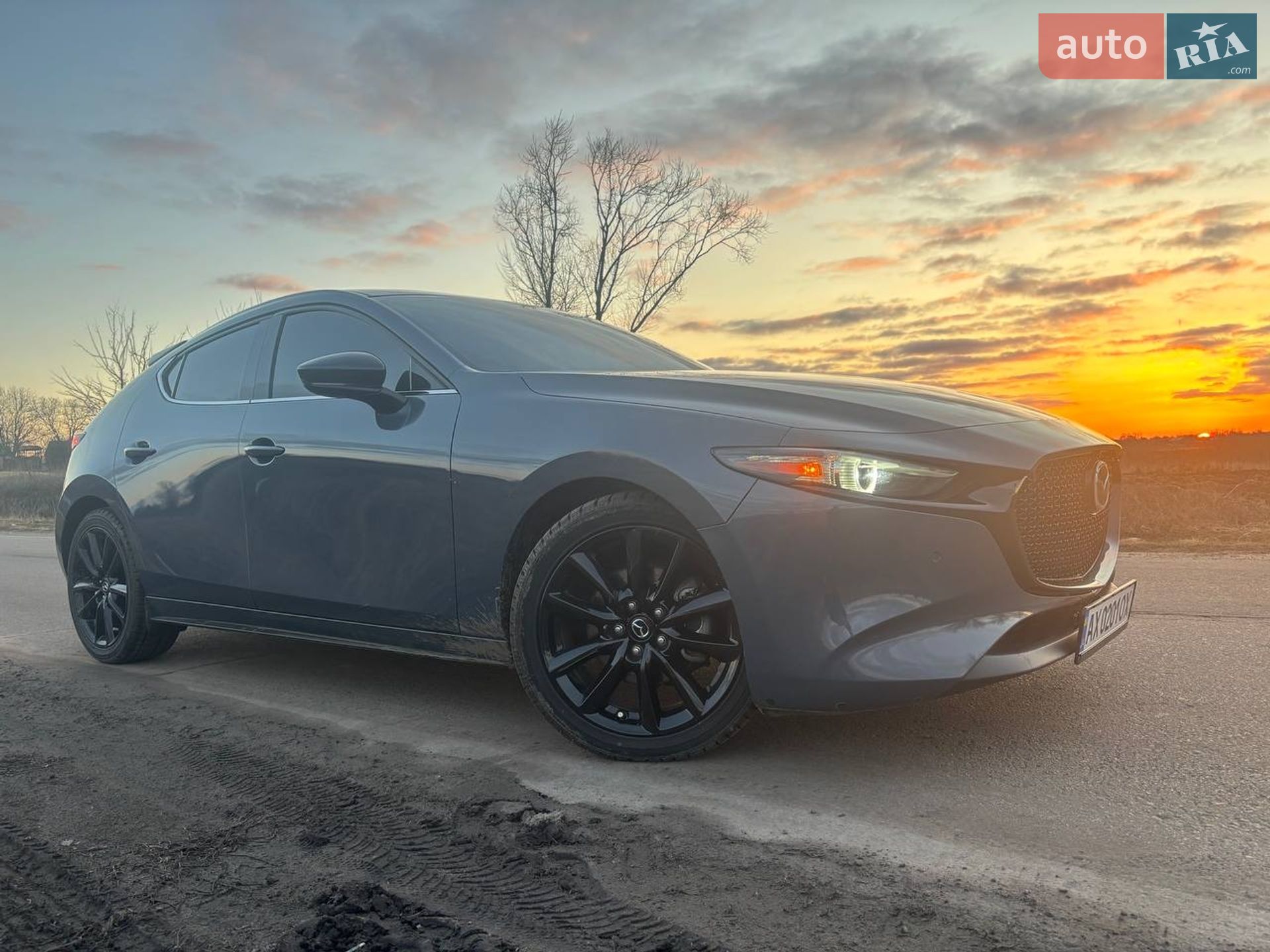 Головне фото звіту автомобіля MAZDA 3 2021