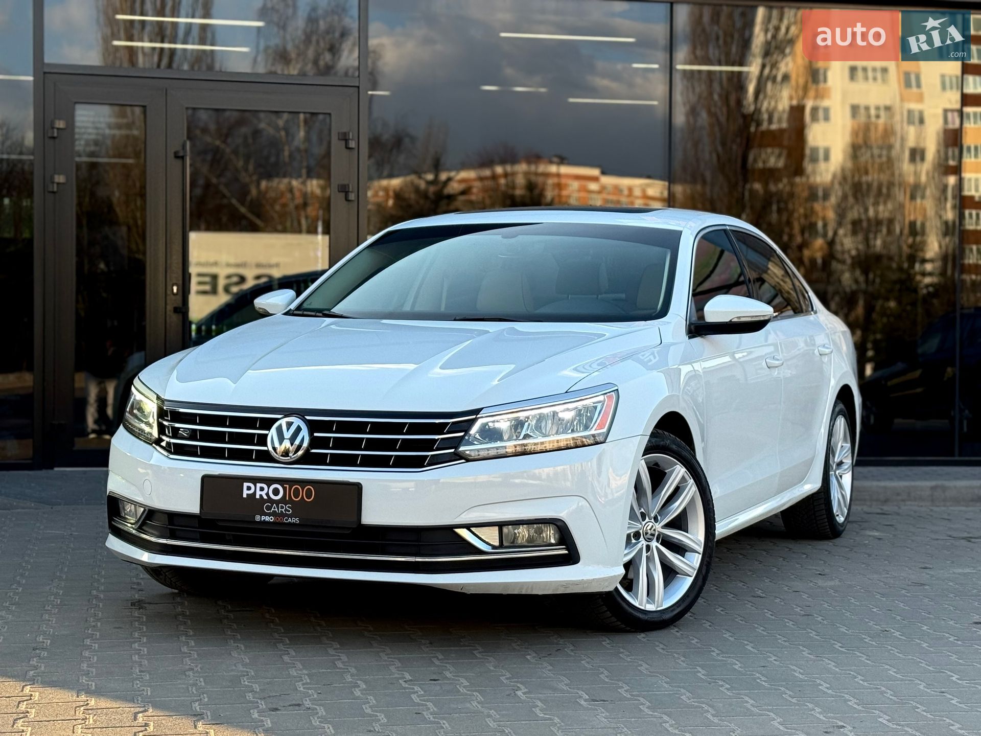 VOLKSWAGEN PASSAT 2017