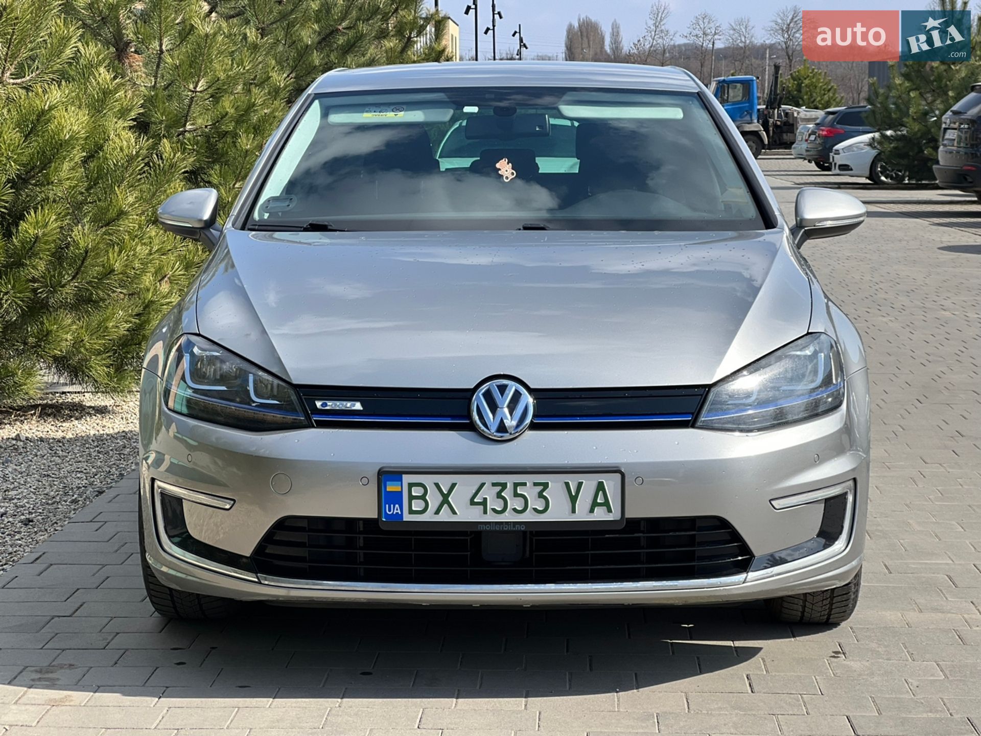 VOLKSWAGEN E-GOLF 2014