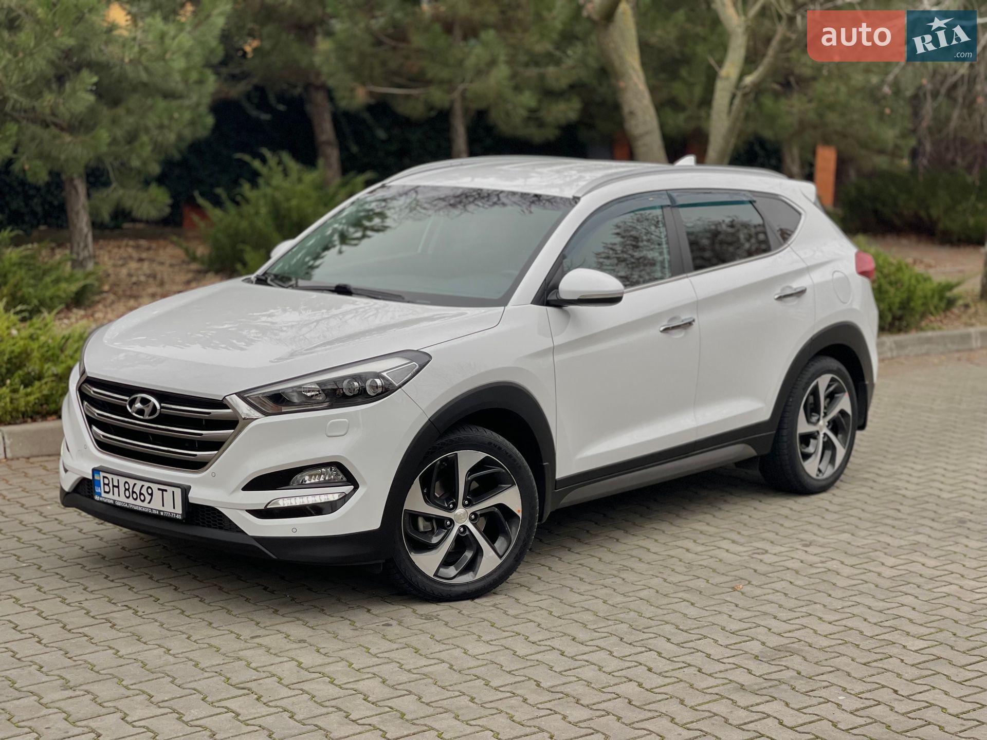 Головне фото звіту автомобіля HYUNDAI TUCSON 2016