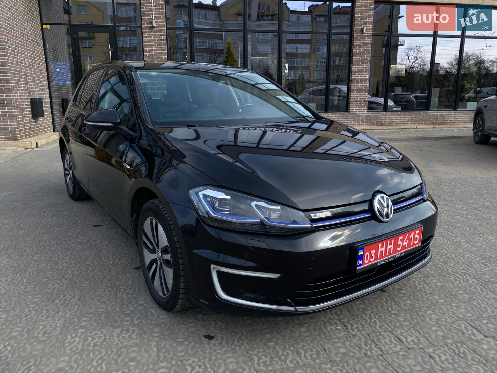 VOLKSWAGEN E-GOLF 2018