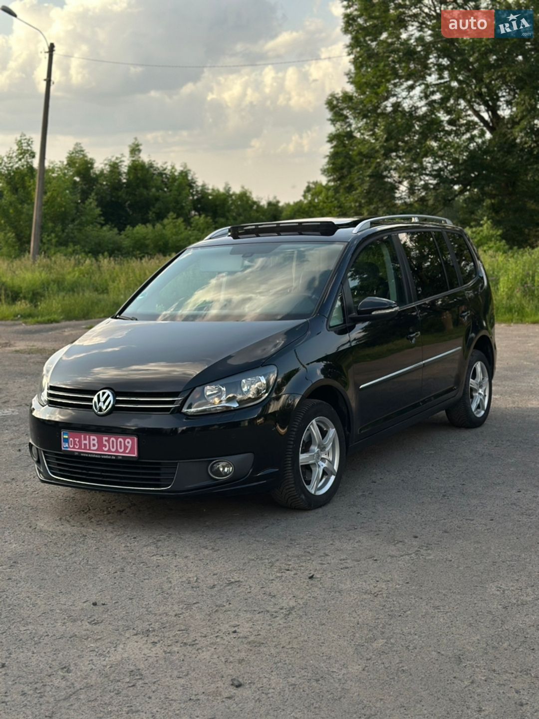 VOLKSWAGEN TOURAN 2013