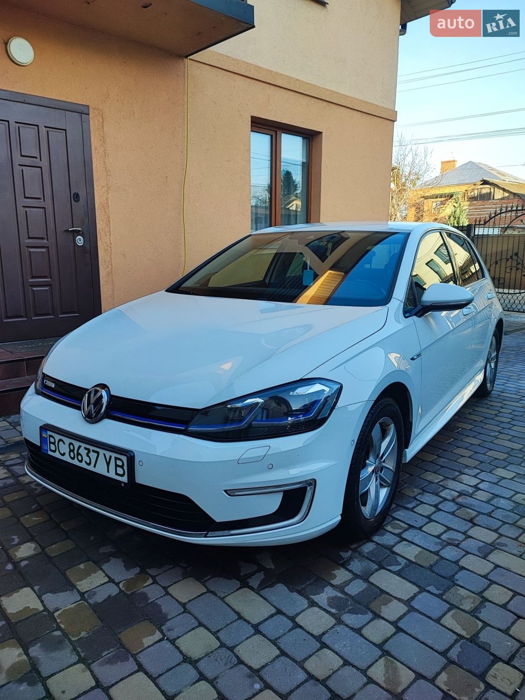 VOLKSWAGEN E-GOLF 2017