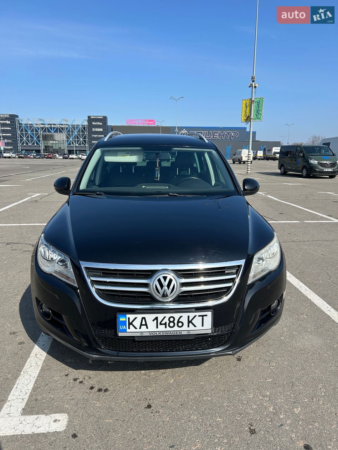 VOLKSWAGEN TIGUAN 2011