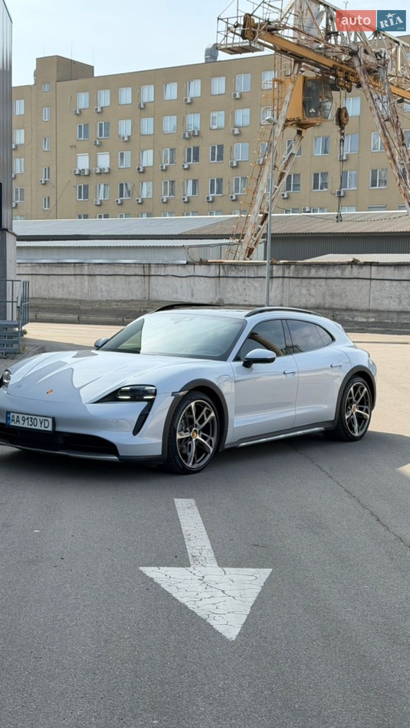 PORSCHE TAYCAN 4 2022