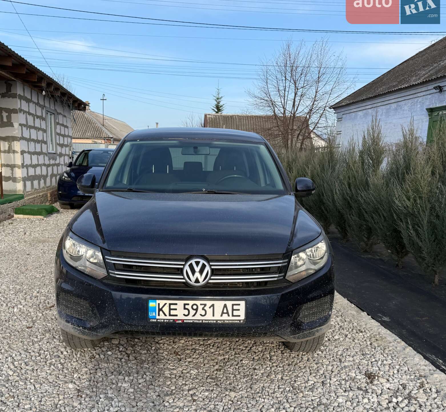 VOLKSWAGEN TIGUAN