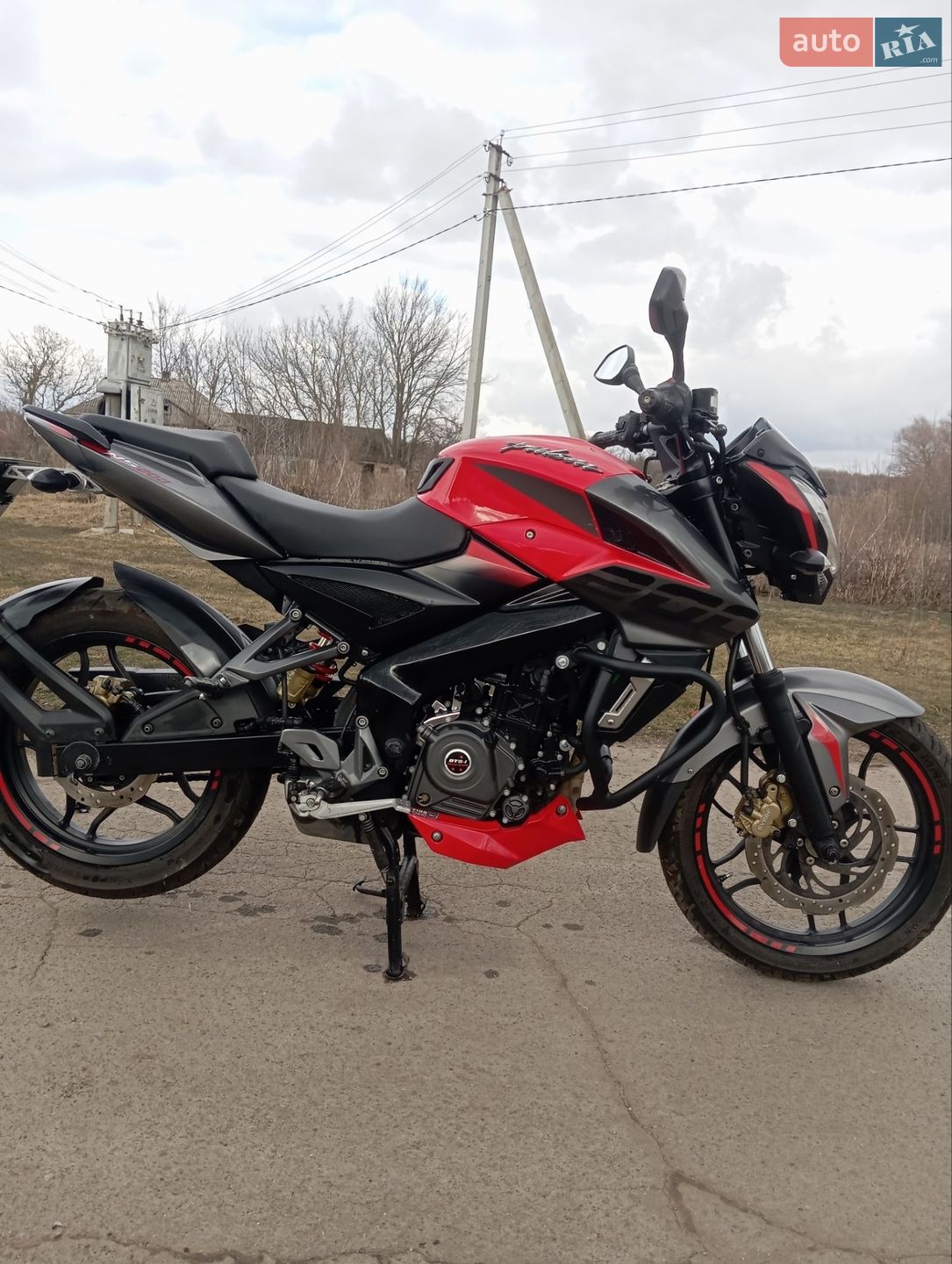 BAJAJ PULSAR NS200 2019
