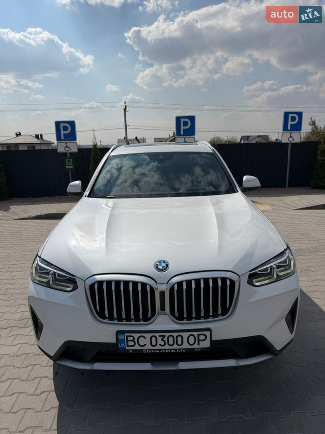 Головне фото звіту автомобіля BMW X3 2021