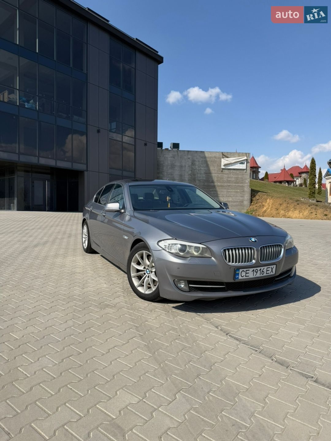 Головне фото звіту автомобіля BMW 528 2011
