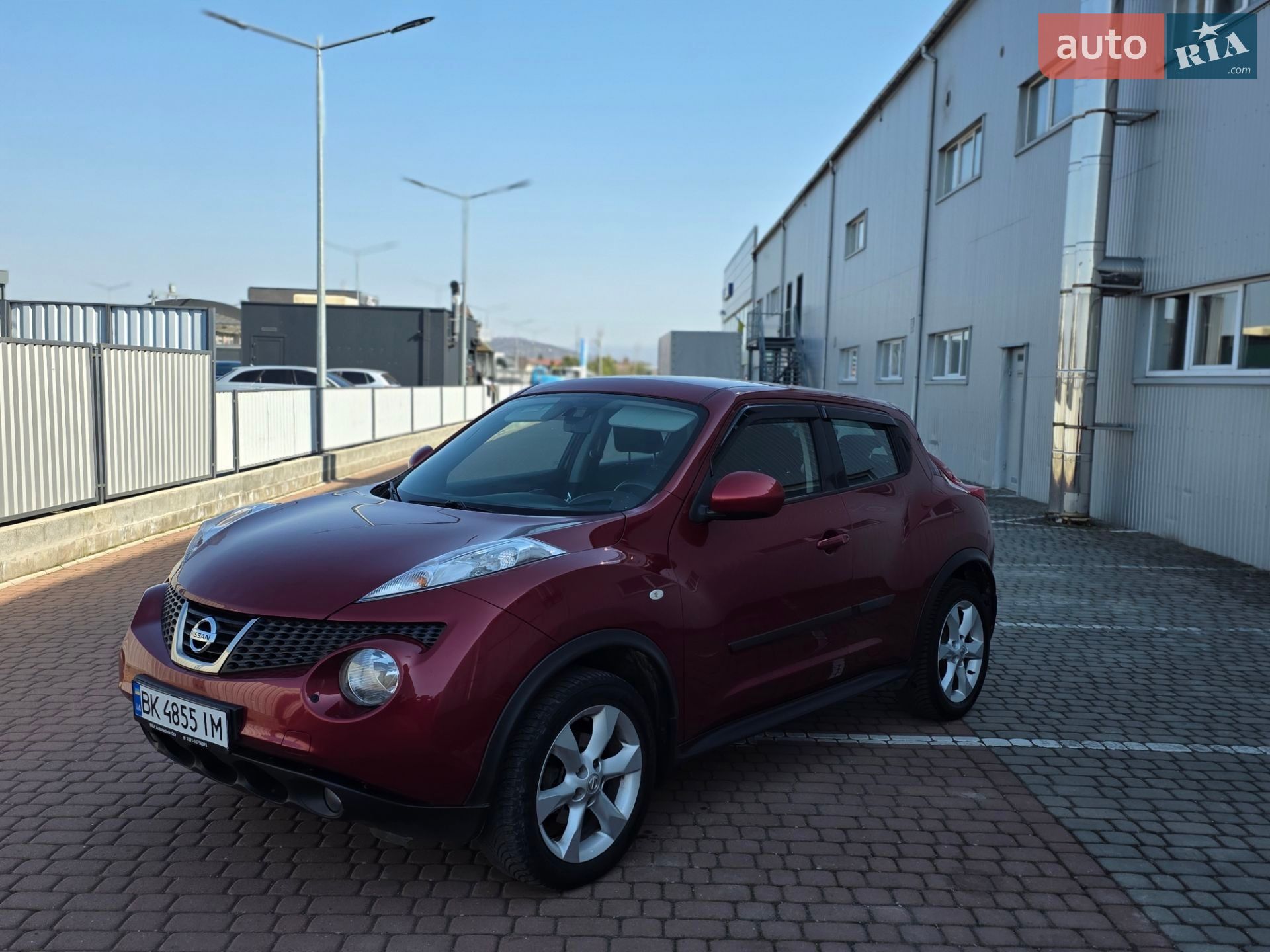 Головне фото звіту автомобіля NISSAN JUKE 2012