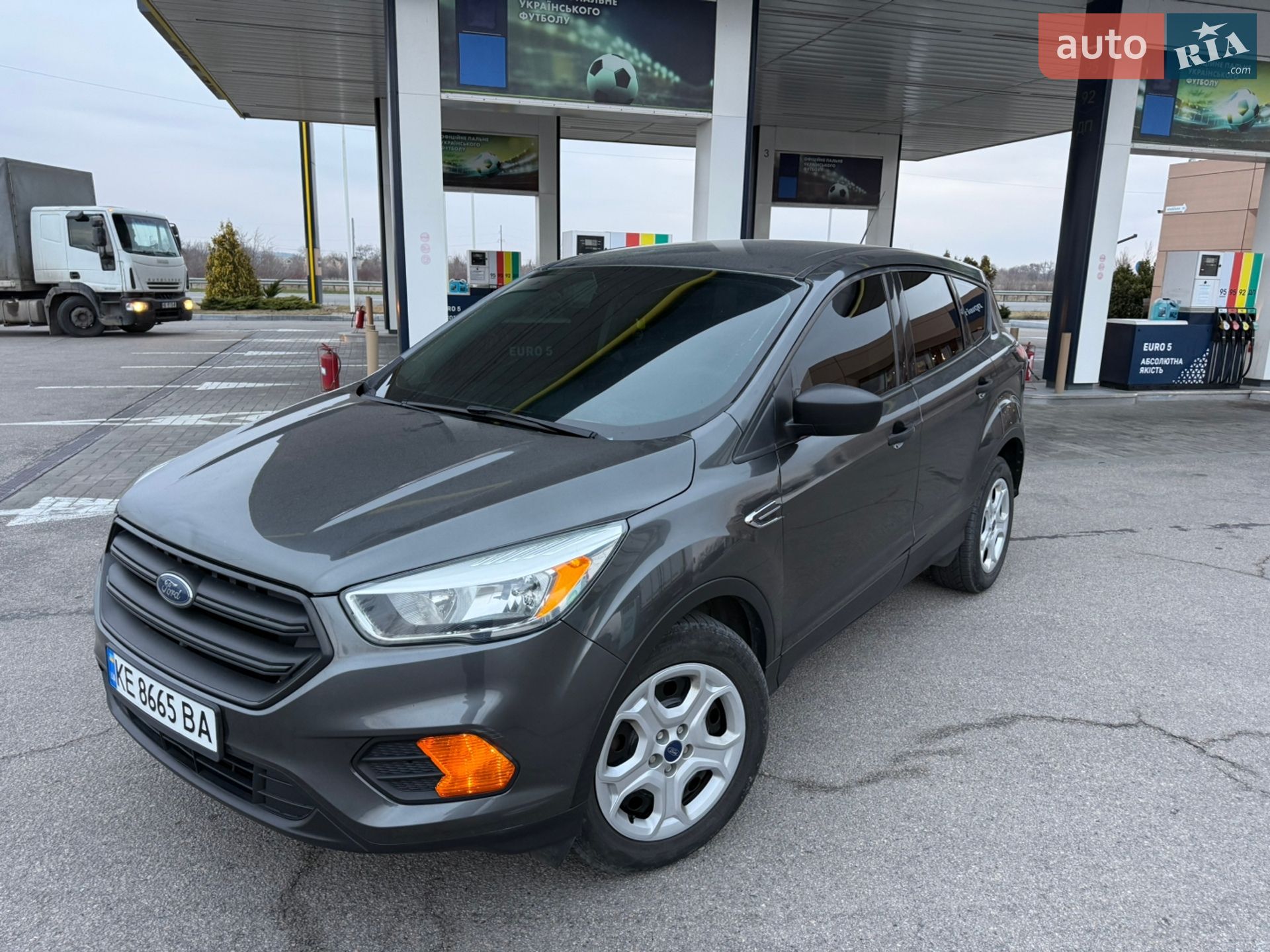 Головне фото звіту автомобіля FORD ESCAPE 2017