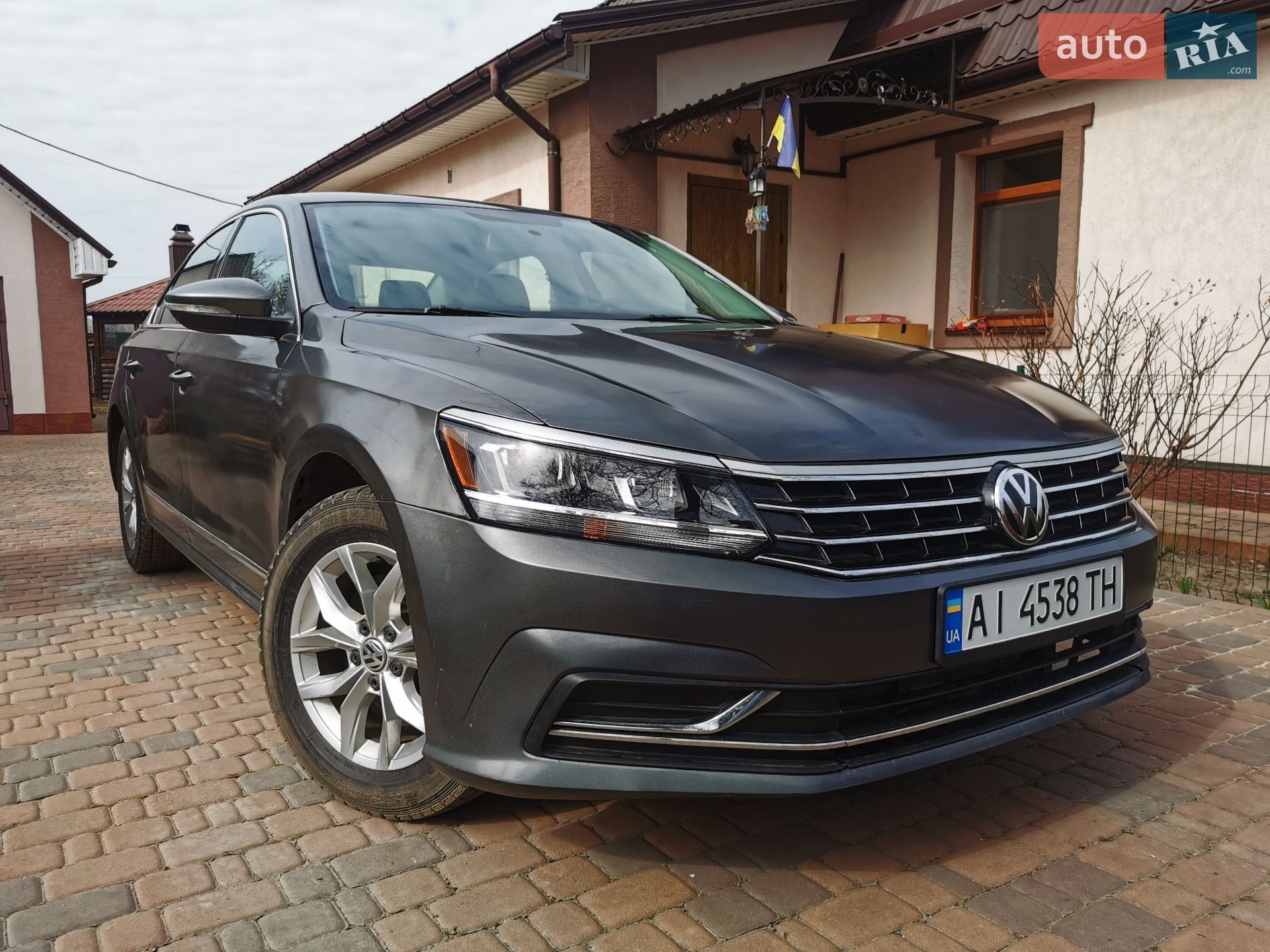 VOLKSWAGEN PASSAT 2016