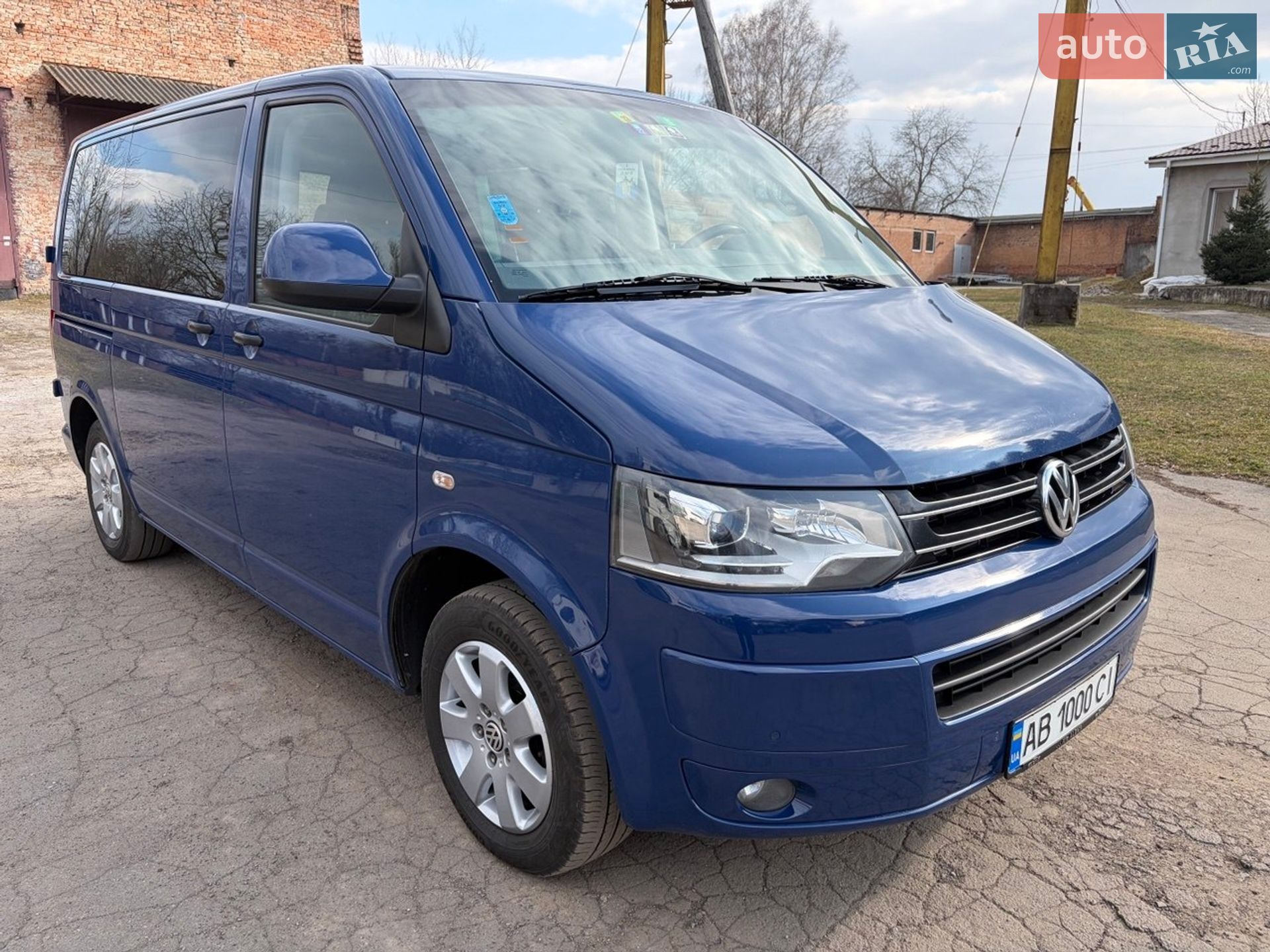 VOLKSWAGEN TRANSPORTER 2011