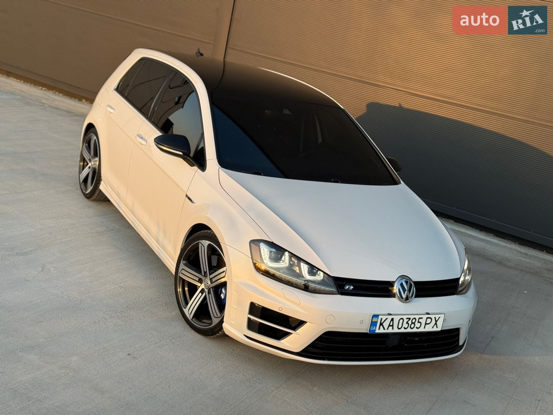 VOLKSWAGEN GOLF R 2015