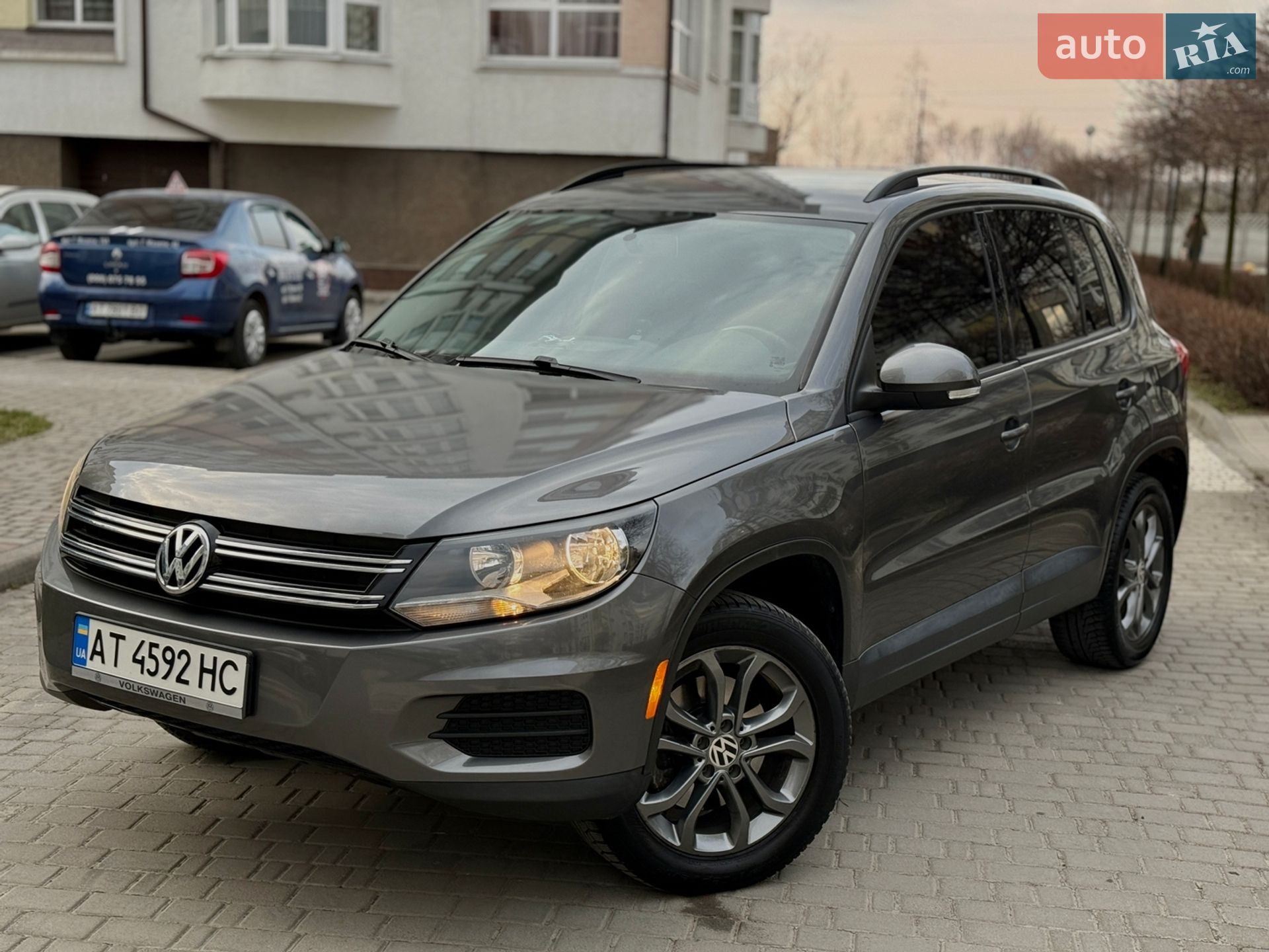 VOLKSWAGEN TIGUAN 2015