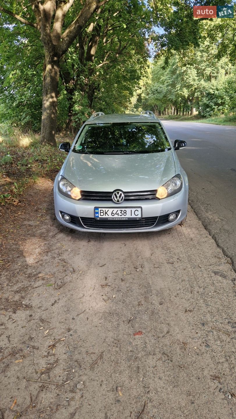 VOLKSWAGEN GOLF 2011
