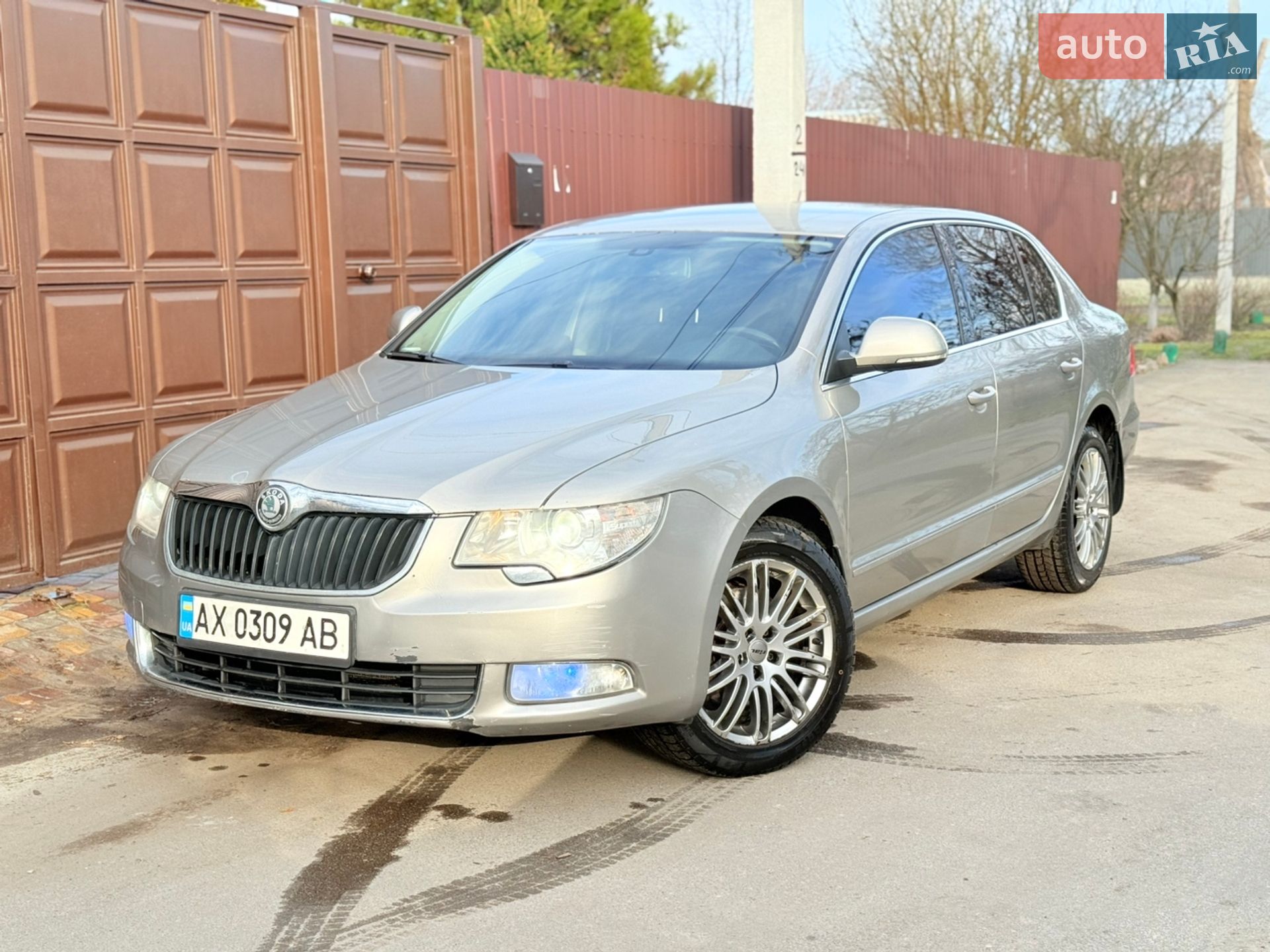 SKODA SUPERB 2009
