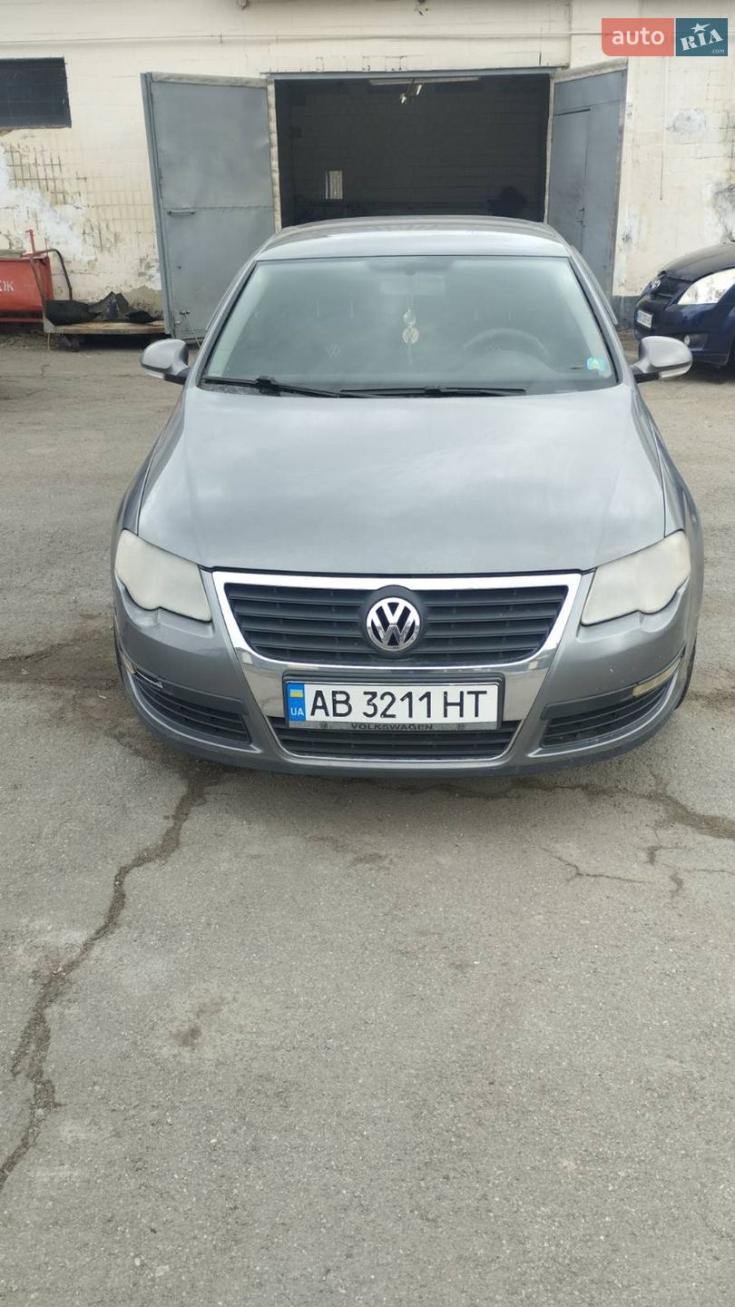 VOLKSWAGEN PASSAT 2005