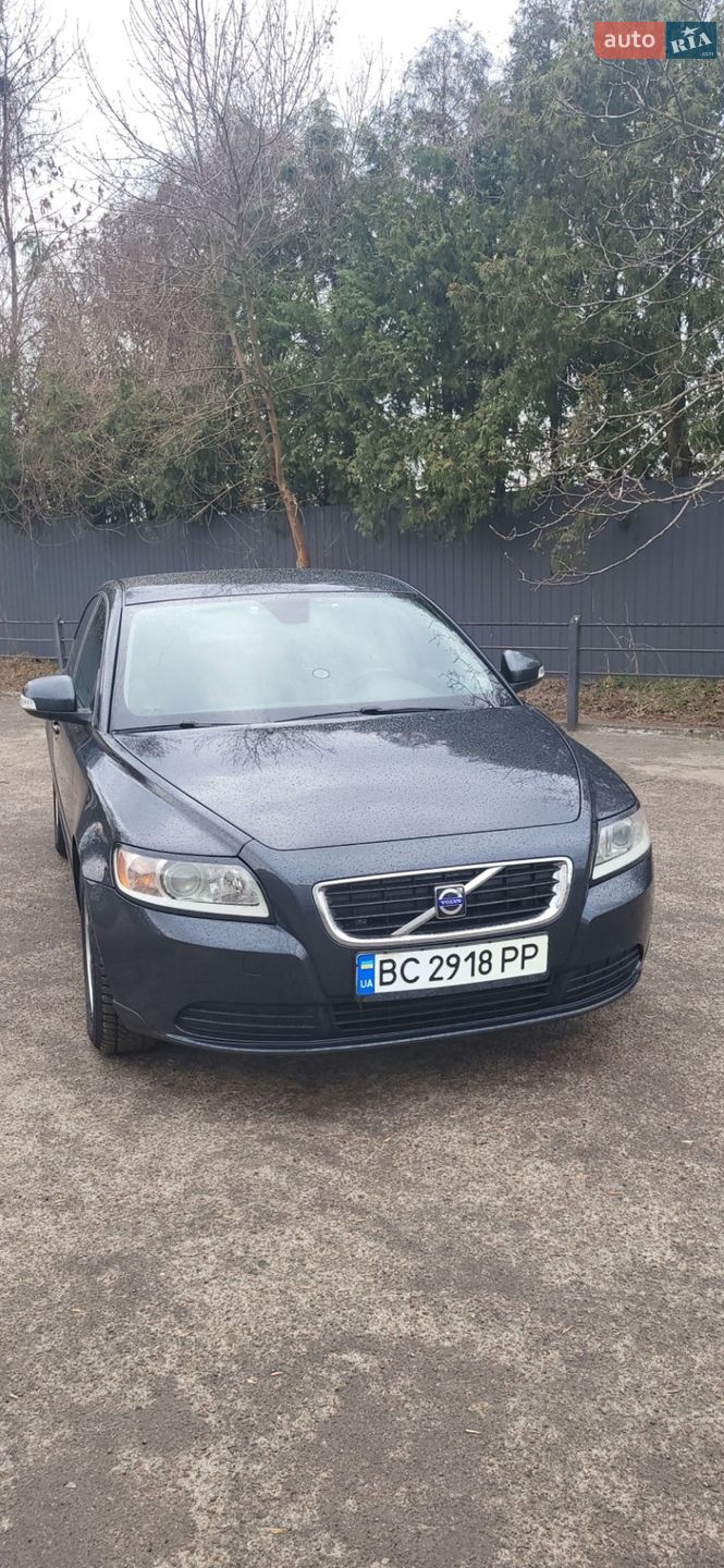 VOLVO S40 2010