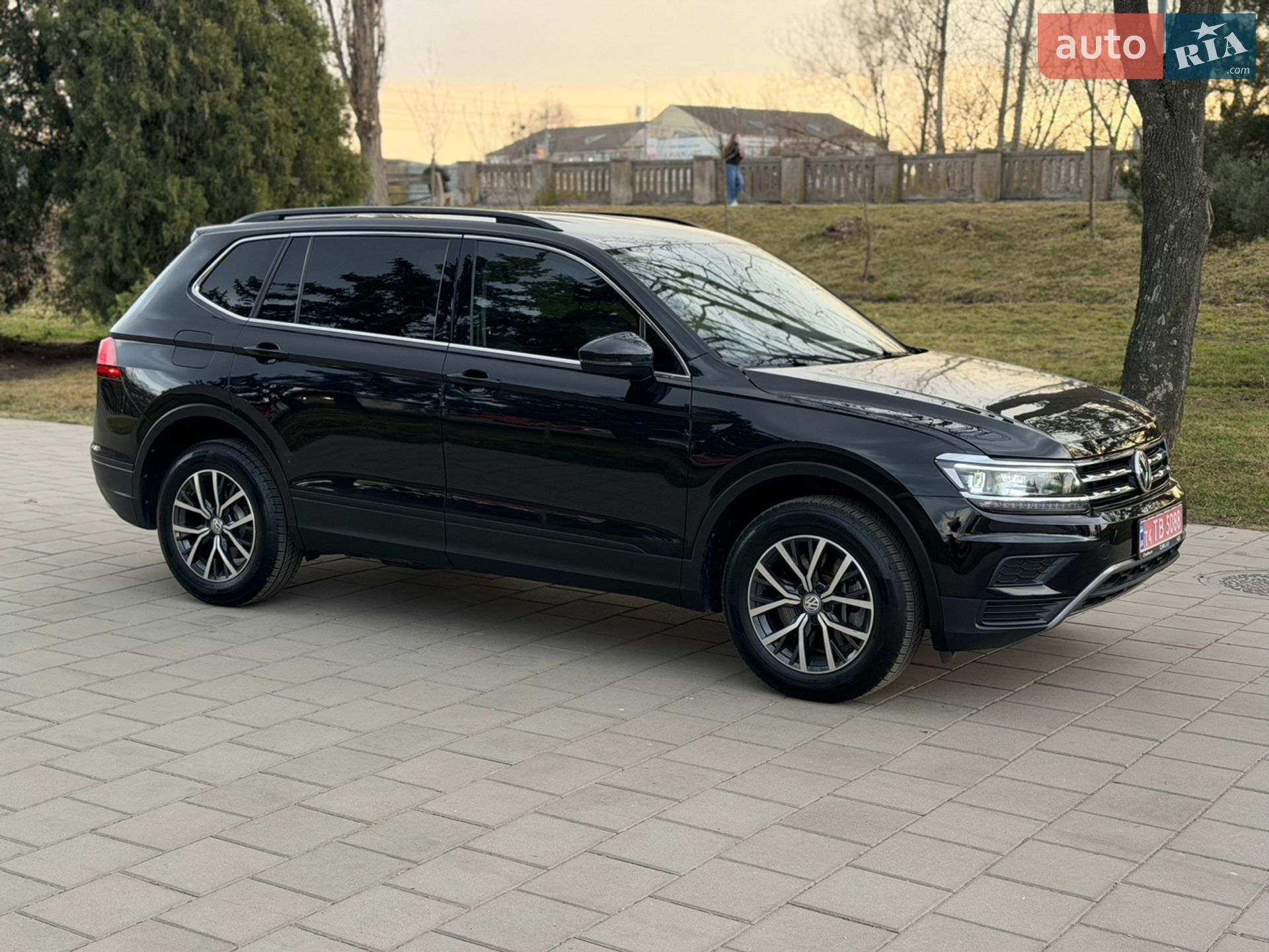 VOLKSWAGEN TIGUAN 2019