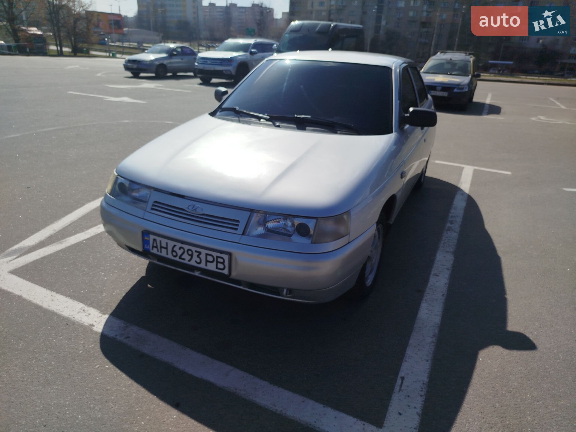 ВАЗ 211040 2011