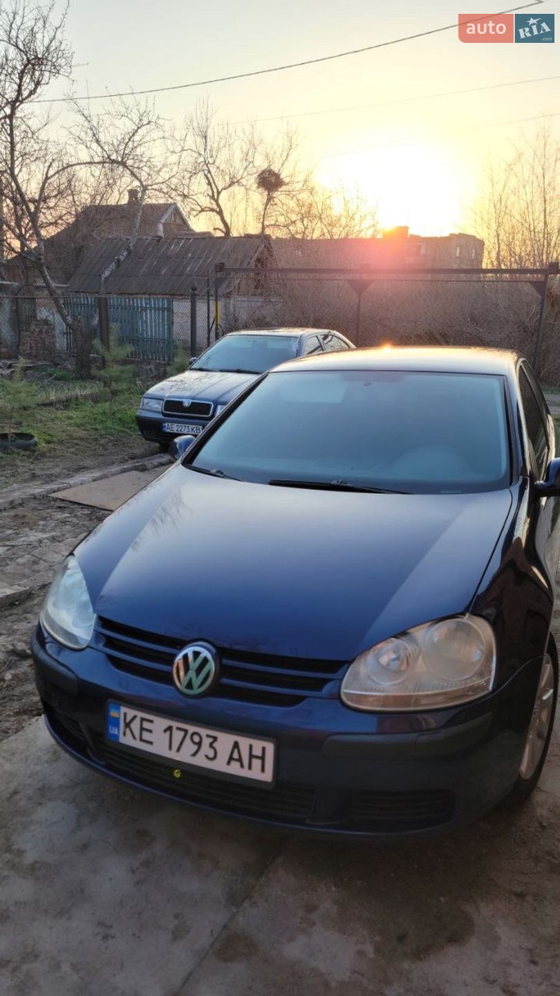 VOLKSWAGEN GOLF 2005