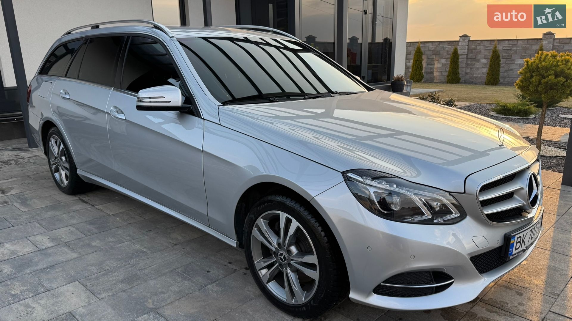 MERCEDES-BENZ E 250 2013