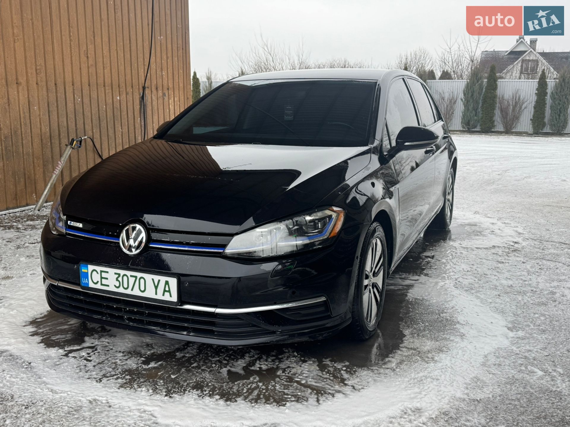 VOLKSWAGEN E-GOLF 2017