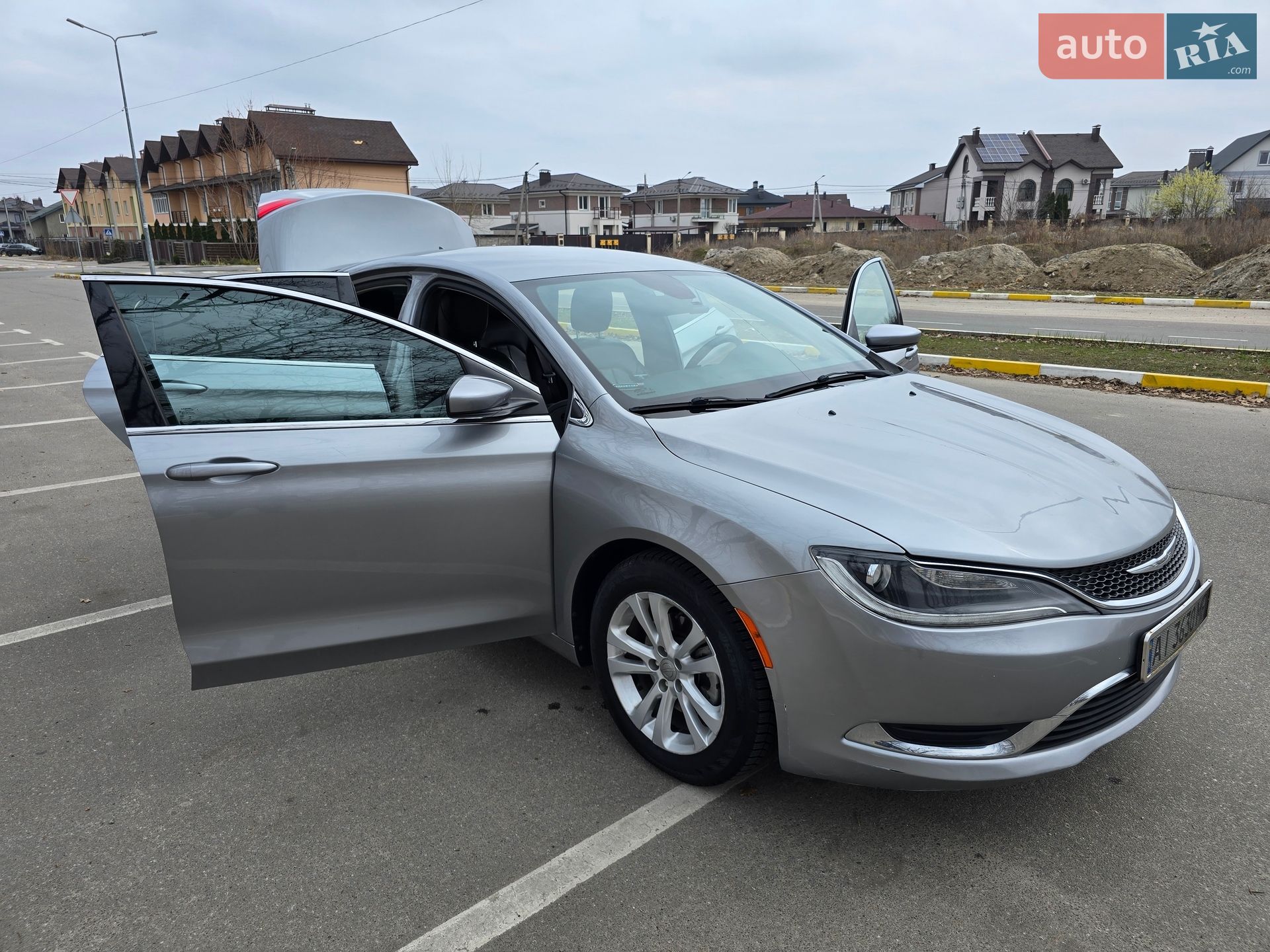 Головне фото звіту автомобіля CHRYSLER 200 2016