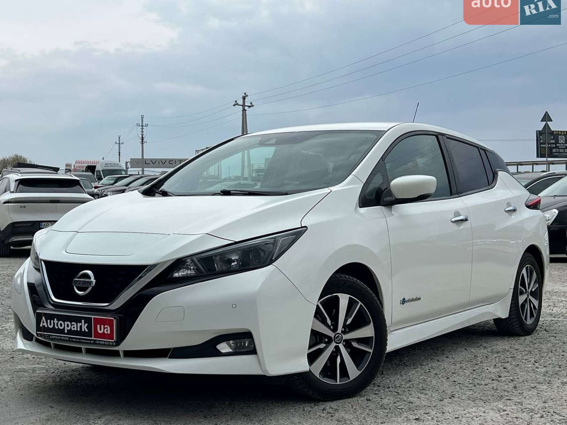Головне фото звіту автомобіля NISSAN LEAF 2018