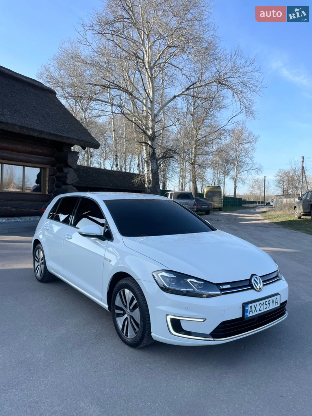 VOLKSWAGEN E-GOLF 2017