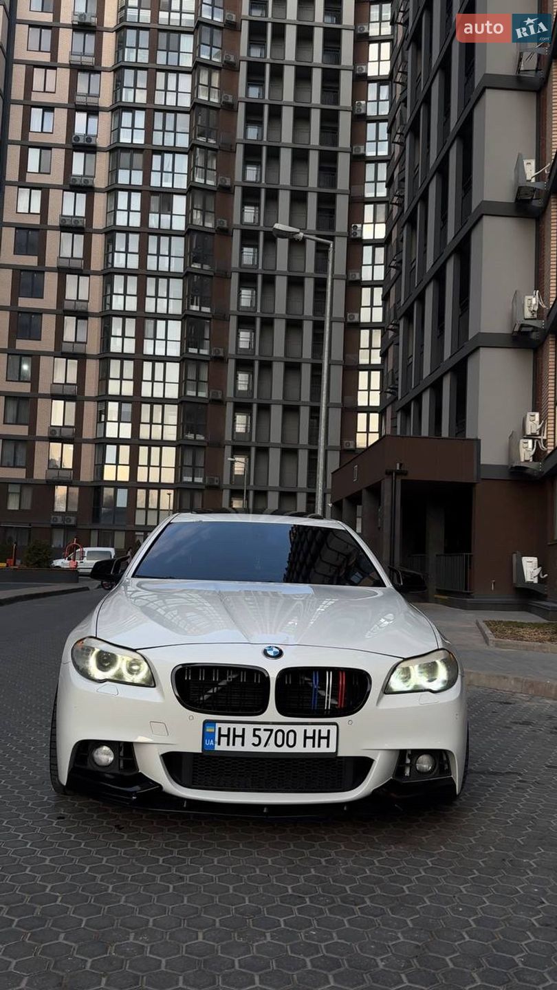 BMW 535XI 2010