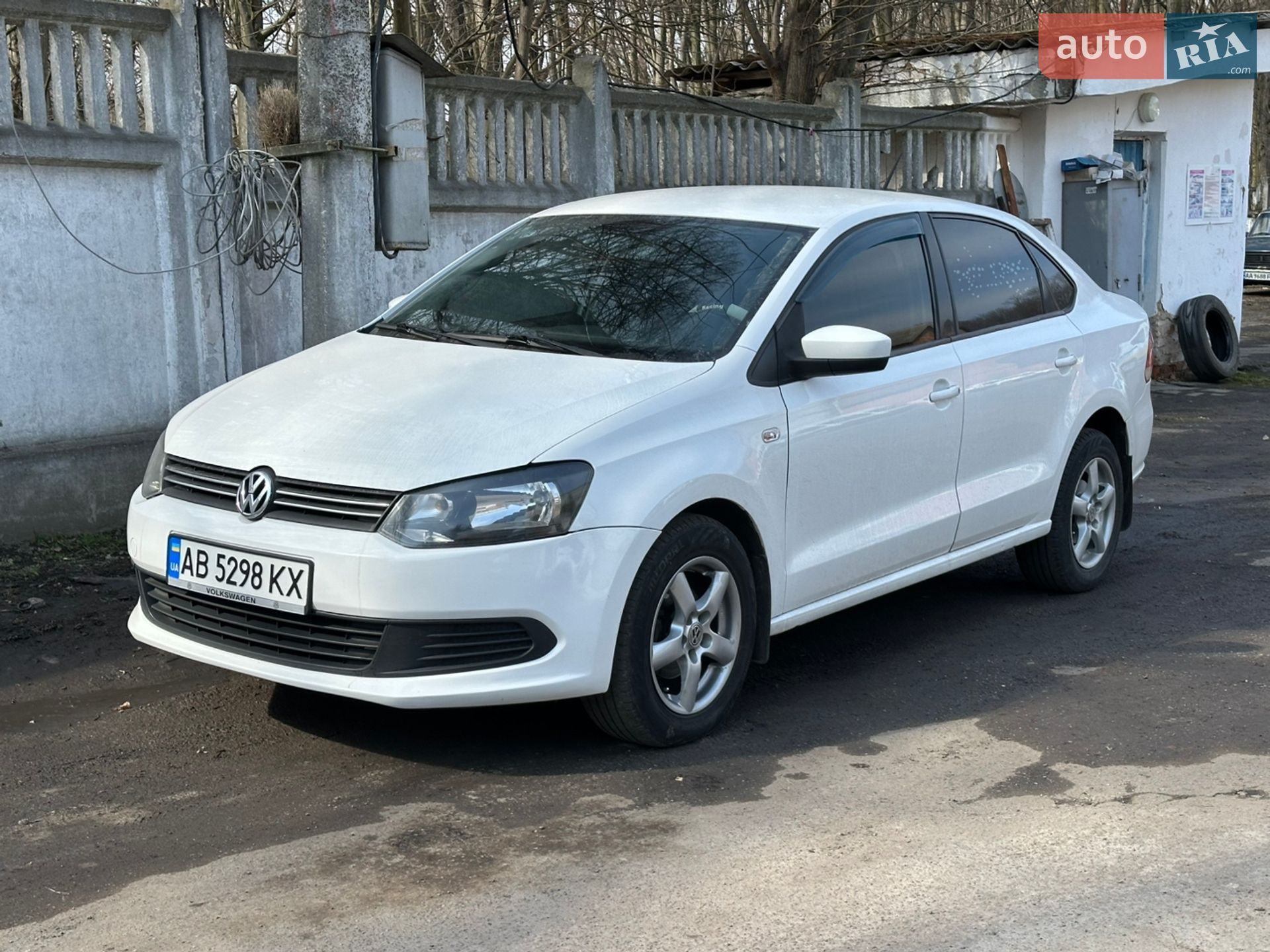 VOLKSWAGEN POLO 2012