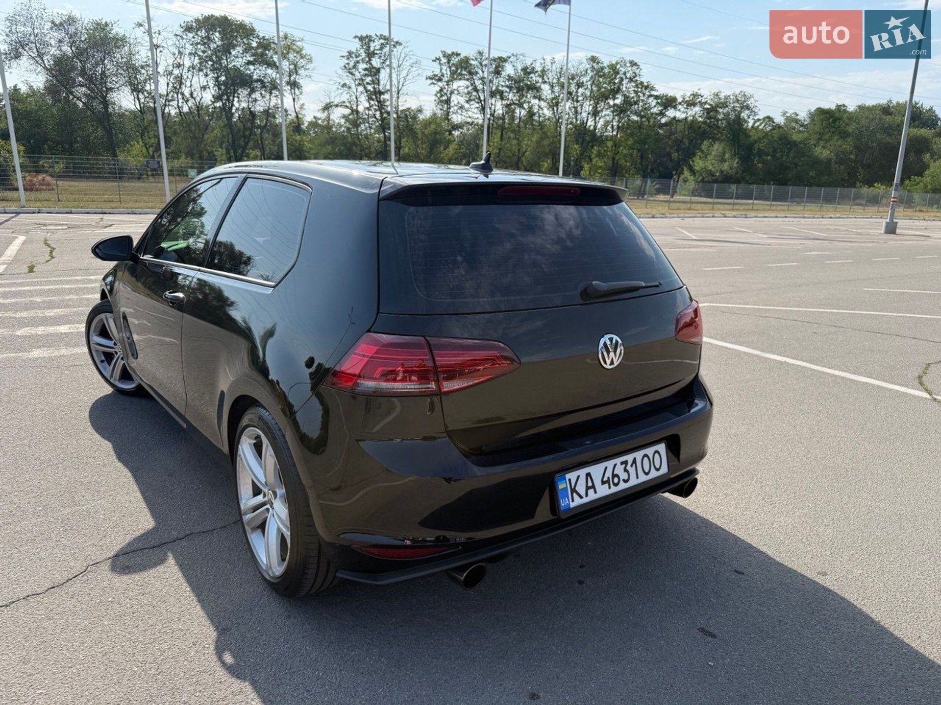 VOLKSWAGEN GOLF