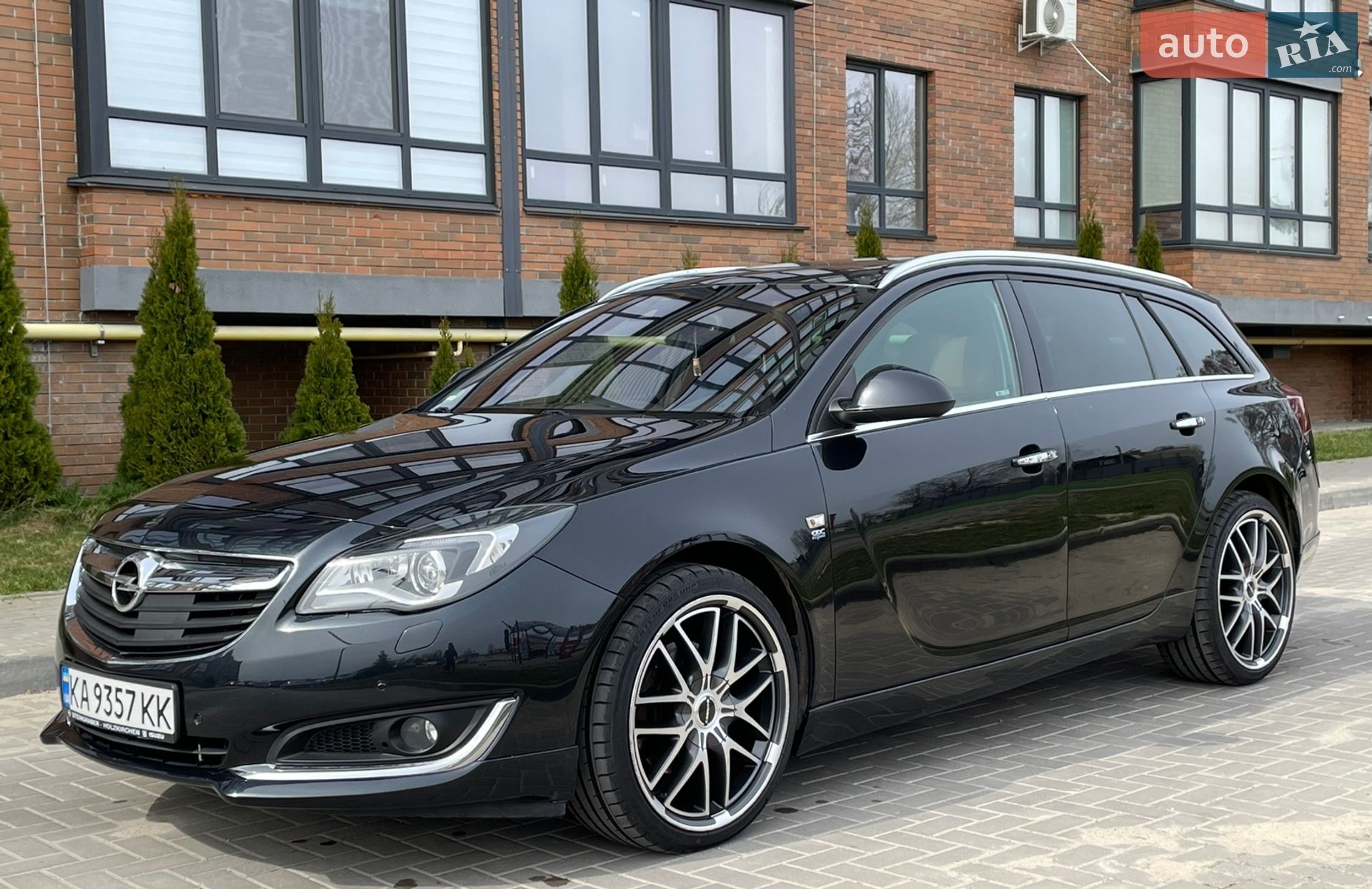 Головне фото звіту автомобіля OPEL INSIGNIA SPORTS TOURER 2016