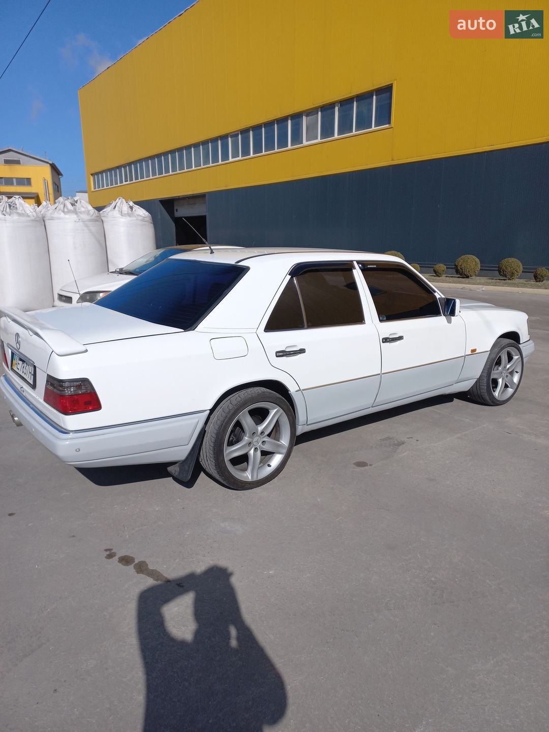 MERCEDES-BENZ 300 E 1992