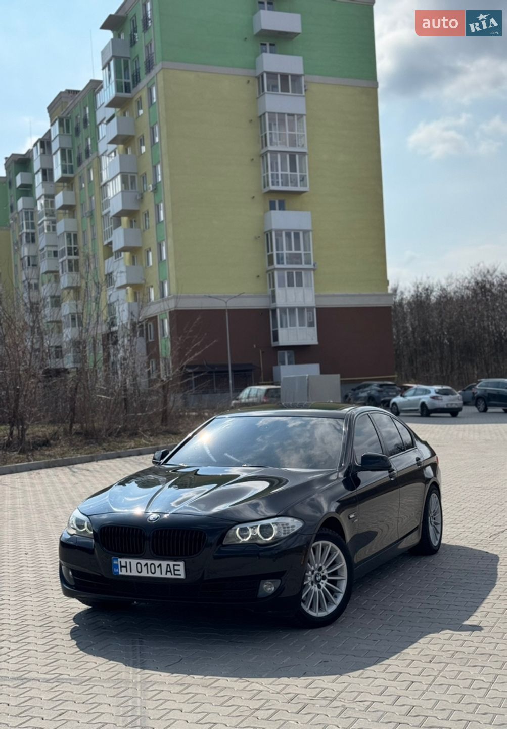 BMW 528XI 2011